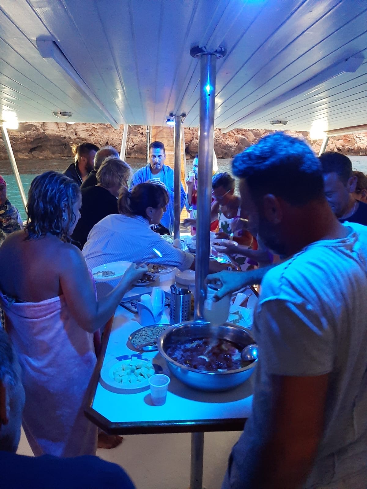 A bordo di Barca Sciaranda con il suo esperto capitano Davide — foto 8