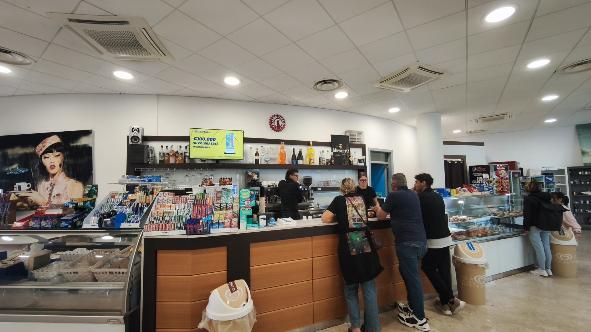 Dusa Caffè – Il Bar dell’aeroporto — foto 7