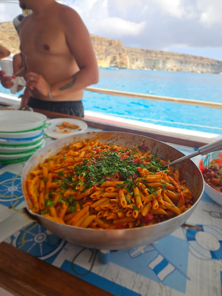 Giuseppina Madre: il mare di Lampedusa vissuto a bordo di un antico peschereccio — foto 3