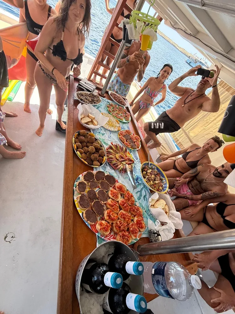 Giuseppina Madre: il mare di Lampedusa vissuto a bordo di un antico peschereccio — foto 8