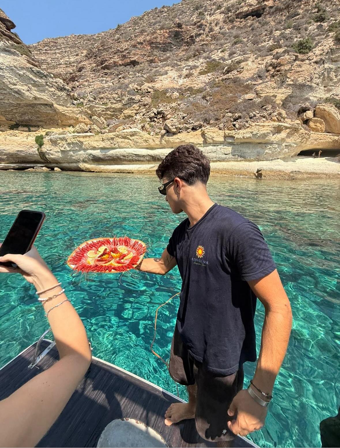 Barca Rayo del Sol: emozioni autentiche tra le meraviglie di Lampedusa — foto 13