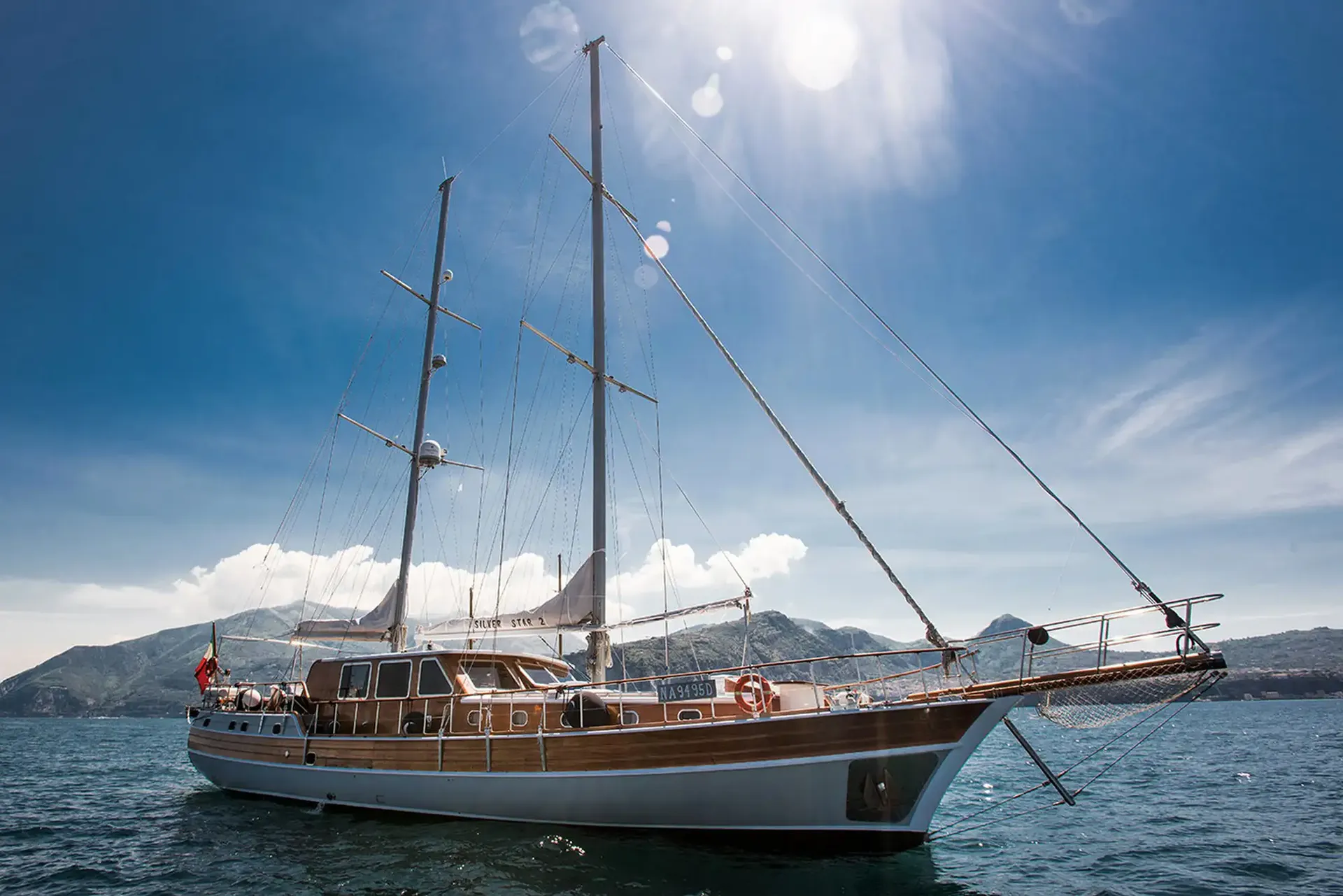 Caicco Silver Star 2: vivere Lampedusa dal mare tra comfort, eleganza e sapori autentici — foto 3