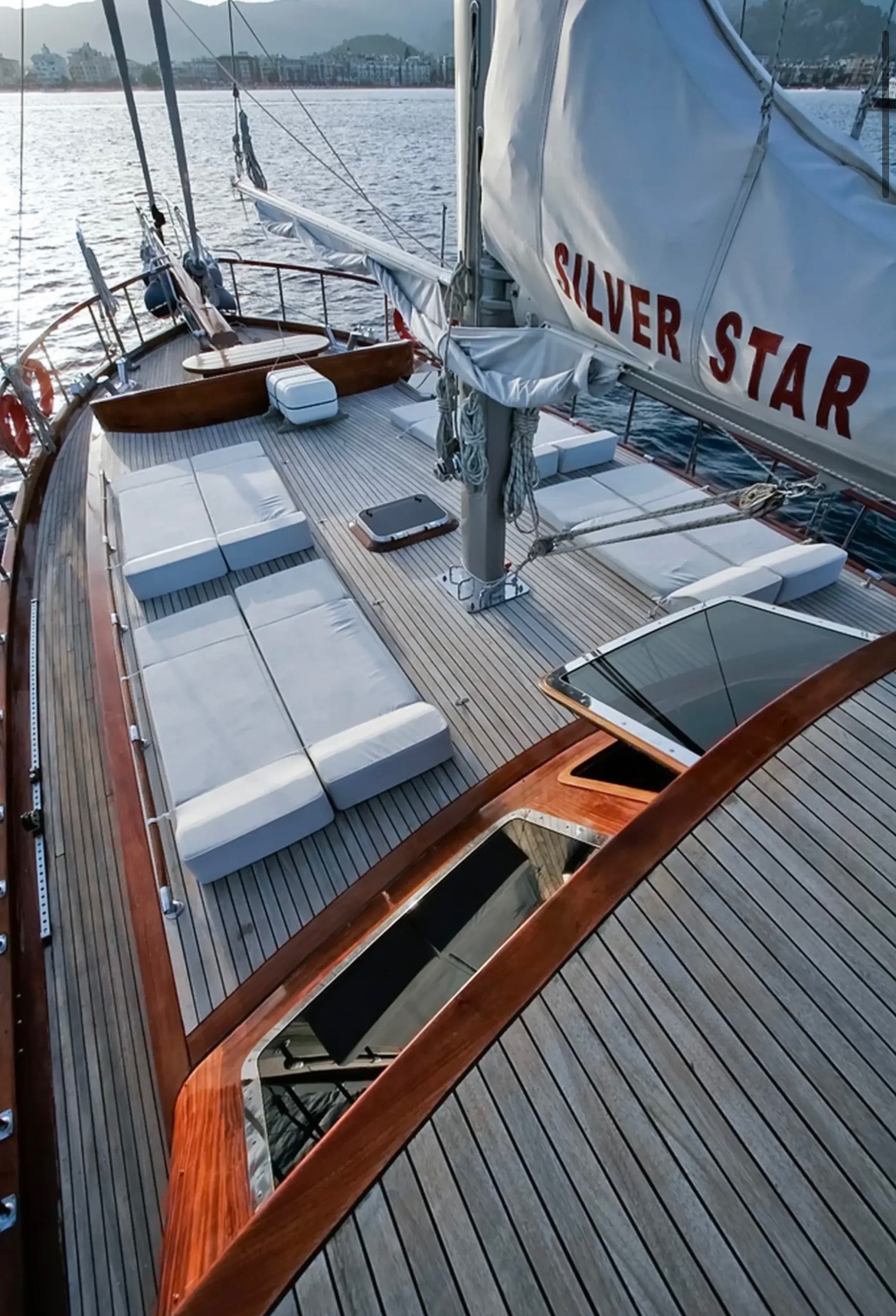 Caicco Silver Star 2: vivere Lampedusa dal mare tra comfort, eleganza e sapori autentici — foto 4