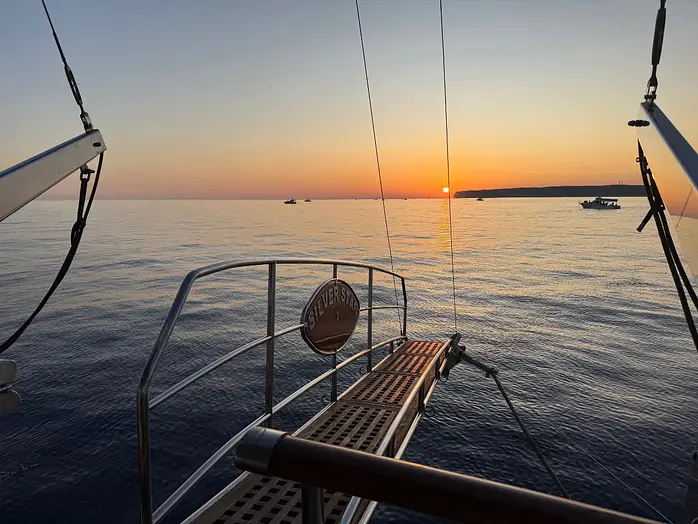 Caicco Silver Star 2: vivere Lampedusa dal mare tra comfort, eleganza e sapori autentici — foto 6