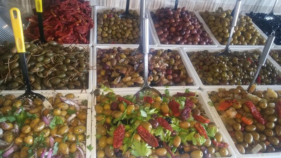 Fruttivendolo da Gino: sapori e colori autentici al Porto Nuovo di Lampedusa — foto 5