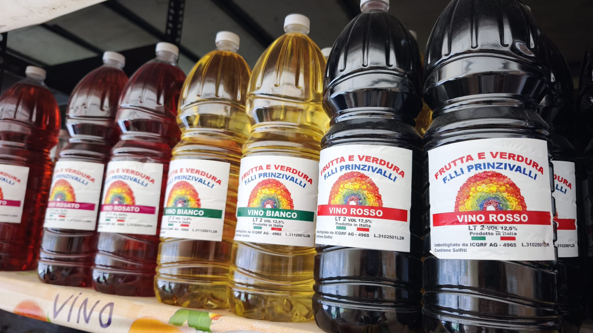 Fruttivendolo da Gino: sapori e colori autentici al Porto Nuovo di Lampedusa — foto 8