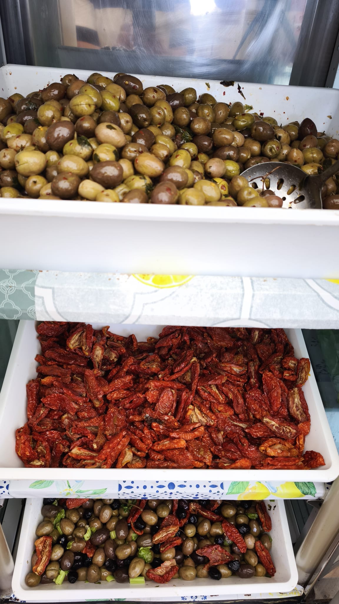 Fruttivendolo da Gino: sapori e colori autentici al Porto Nuovo di Lampedusa — foto 9