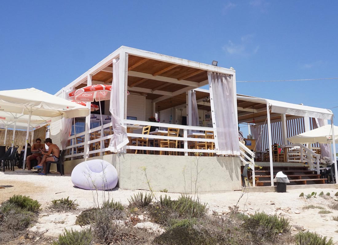 In spiaggia a Cala Francese da Gerry — foto 6