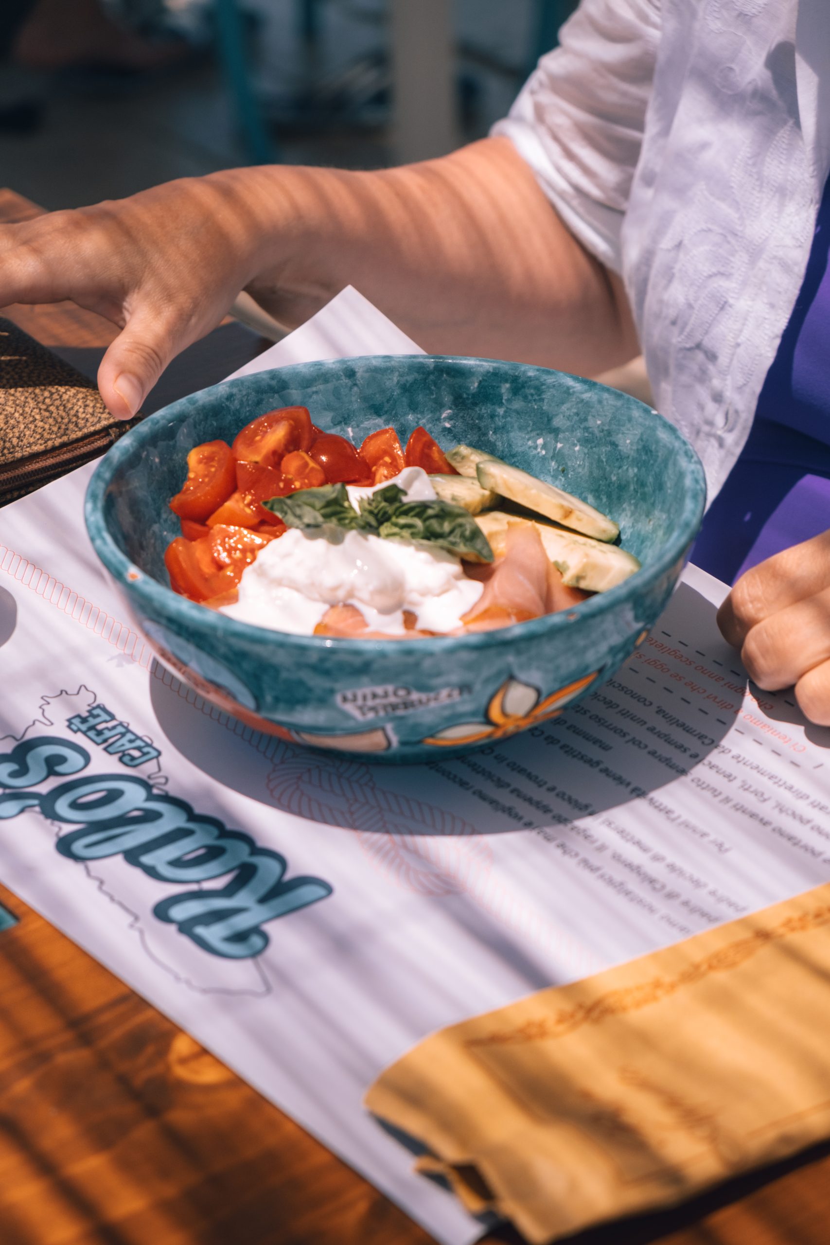 Kalos Cafè Lampedusa: sapori autentici sul molo di Cala Pisana — foto 9