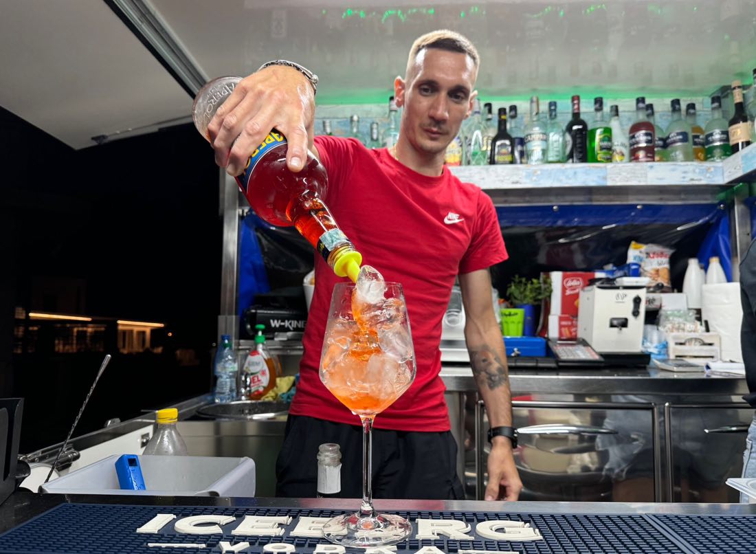L’ApeRello: Street Food con Crêpes Dolci e Cocktail per Serate Indimenticabili — foto 4