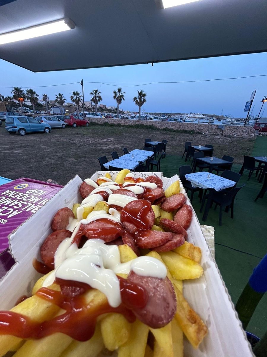 Mariangela e Figli – Gustoso Street food al Porto Nuovo di Lampedusa — foto 5
