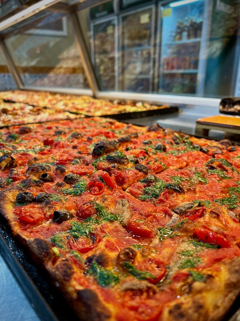 Papadoc – la Pizzeria a Taglio Romana più a Sud d’Europa — foto 4