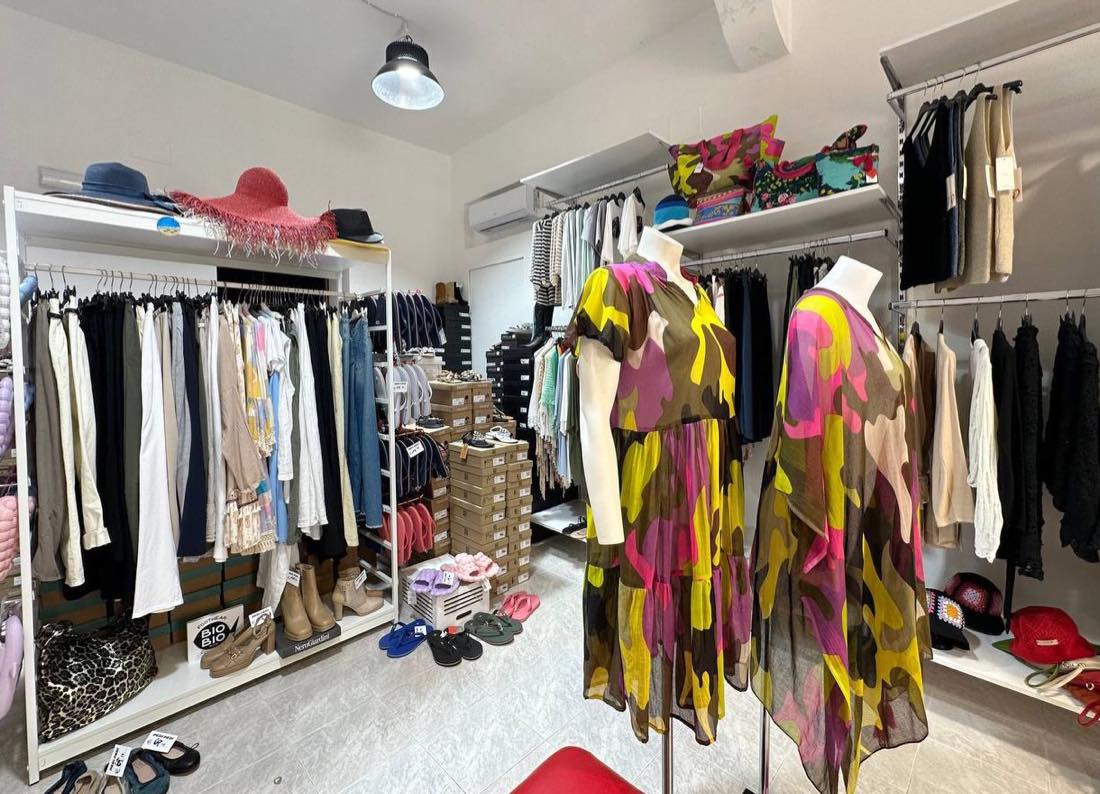 Pedi Pedi Calzature e Abiti – Dove la Moda Incontra il Sole — foto 2
