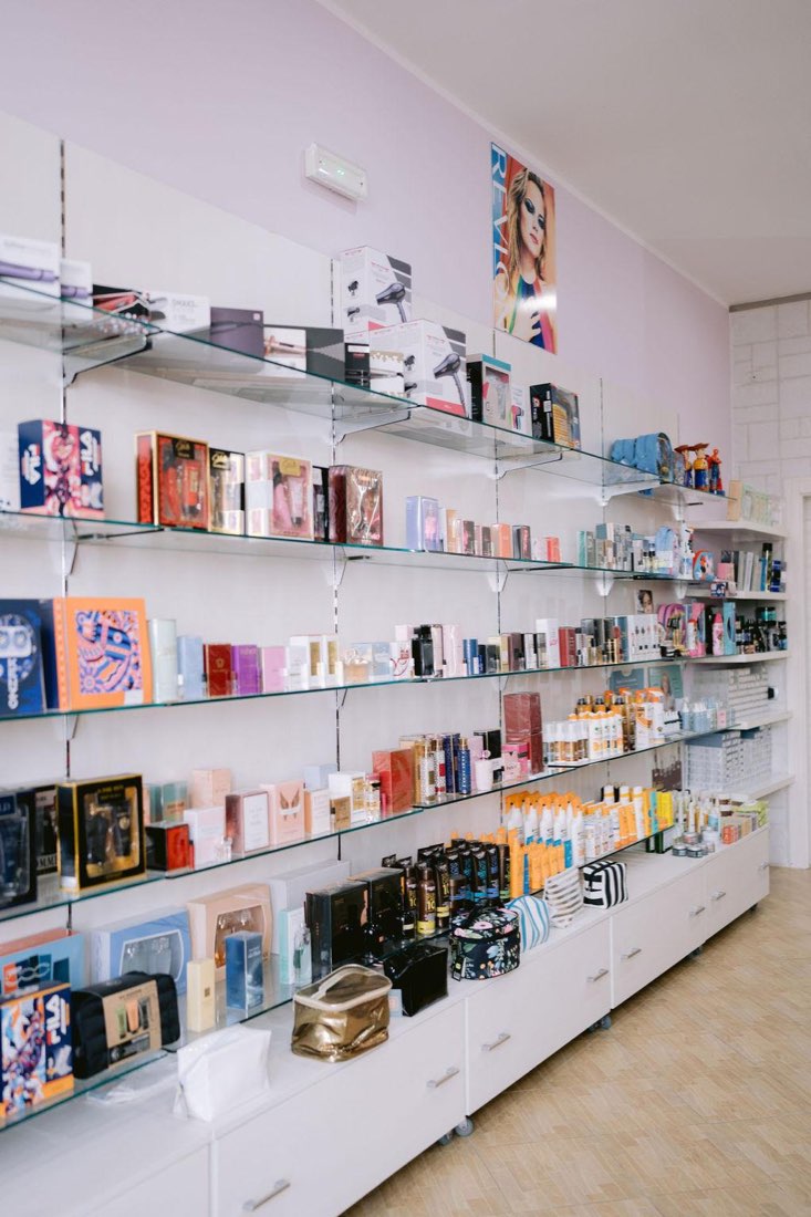 La Trousse: il Lusso della Fragranza, la Cura della Pelle, il Fascino di un’Isola. — foto 9