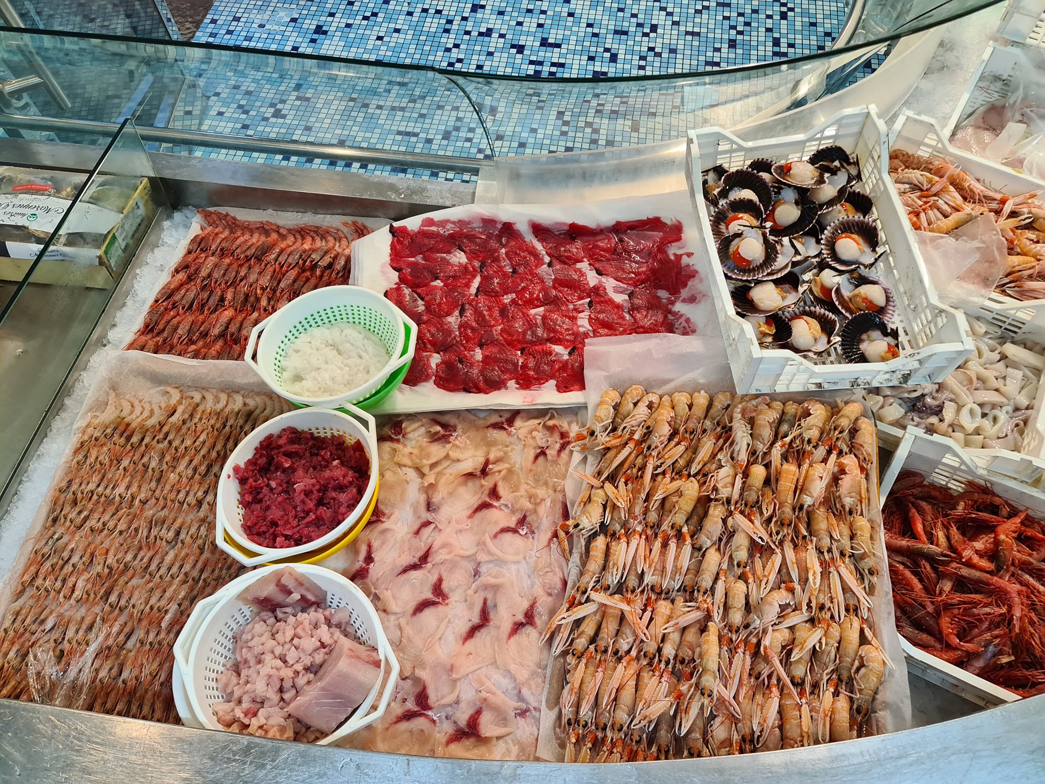Mercatino del Pesce di Lampedusa: tra pescheria, ristorante e tradizione locale — foto 3