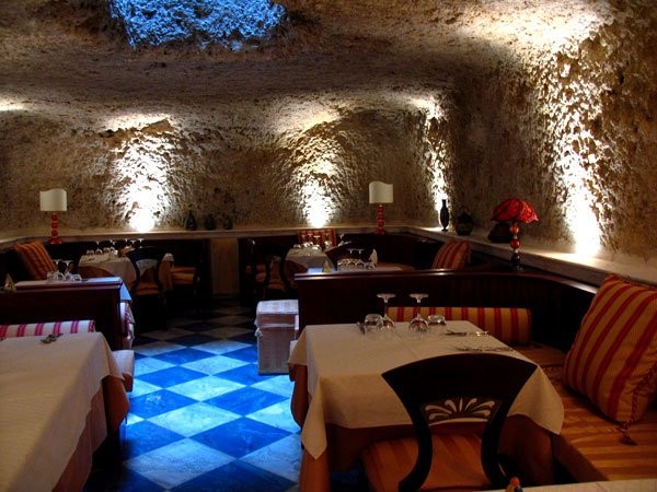 Mille e una Notte a Lampedusa: gusto, eleganza e la magia della Grotta di Alibabà — foto 8