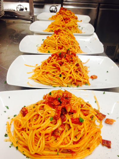 Glenadin: ristorante, pizzeria e pub che anima le notti di Lampedusa — foto 8