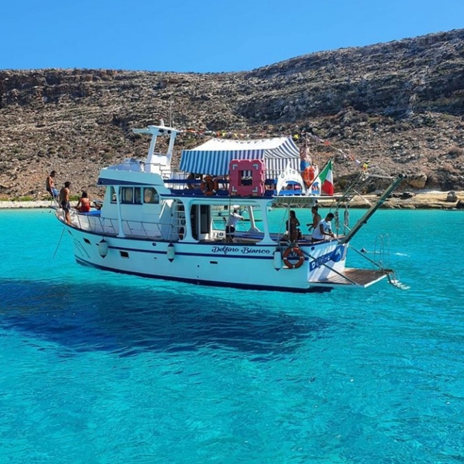 A bordo della Delfino Bianco: il mare come non l’hai mai visto