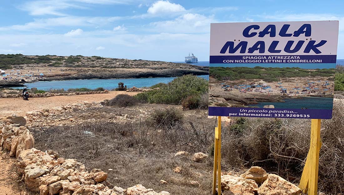 Spiaggia Attrezzata nel Piccolo Paradiso di Cala Maluk